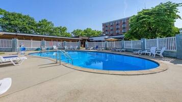 Seasonal outdoor pool