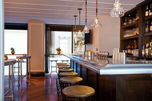 Bar (en la propiedad)