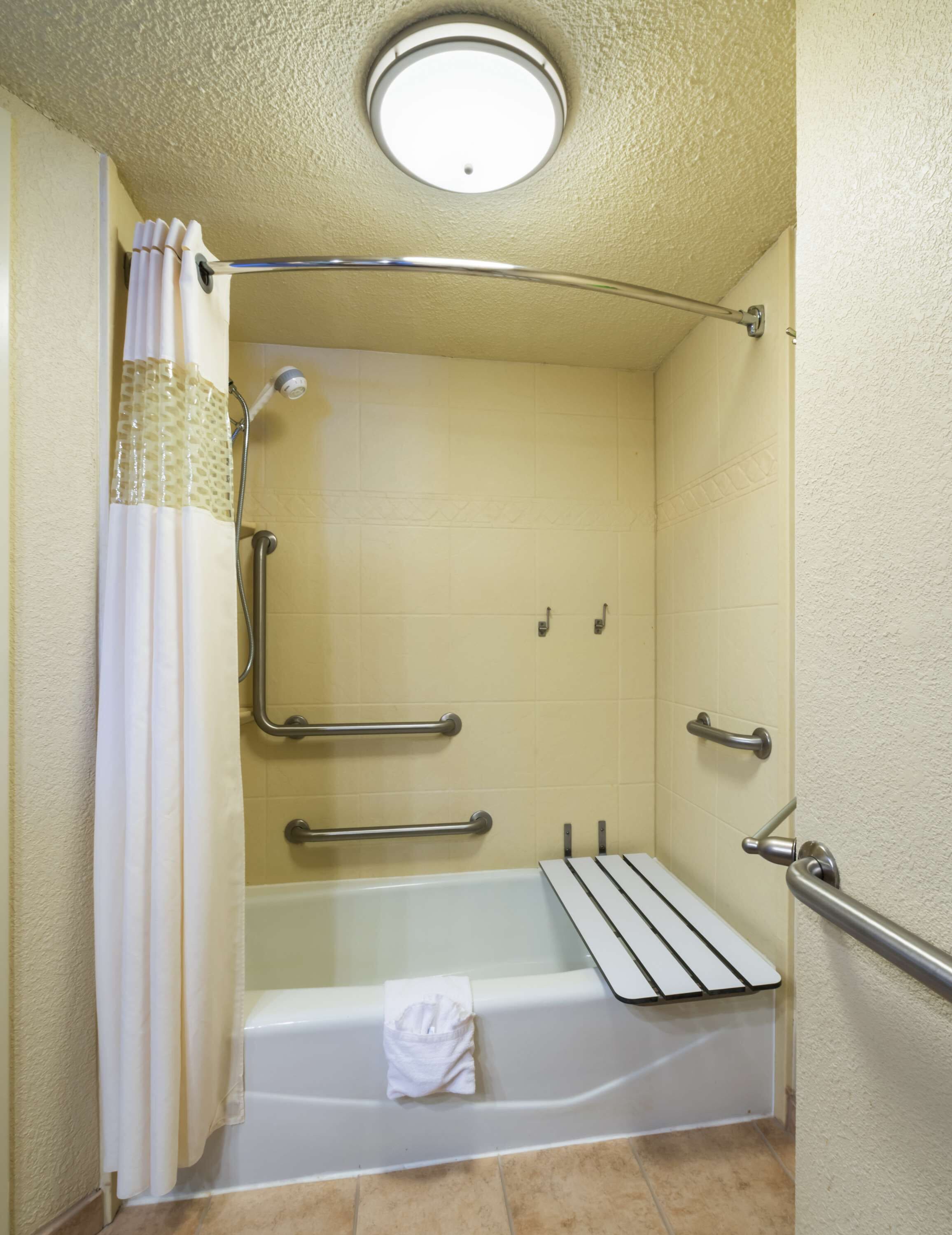 room, 1 double bed, accessible, non smoking (bathtub, mobility) | bathroom | combined shower/bathtub, hair dryer, towels