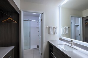 Combined shower/bathtub, free toiletries, hair dryer, towels - Residence Inn Corpus Christi (Corpus Christi)