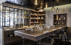 Breakfast, lunch, dinner served; French cuisine