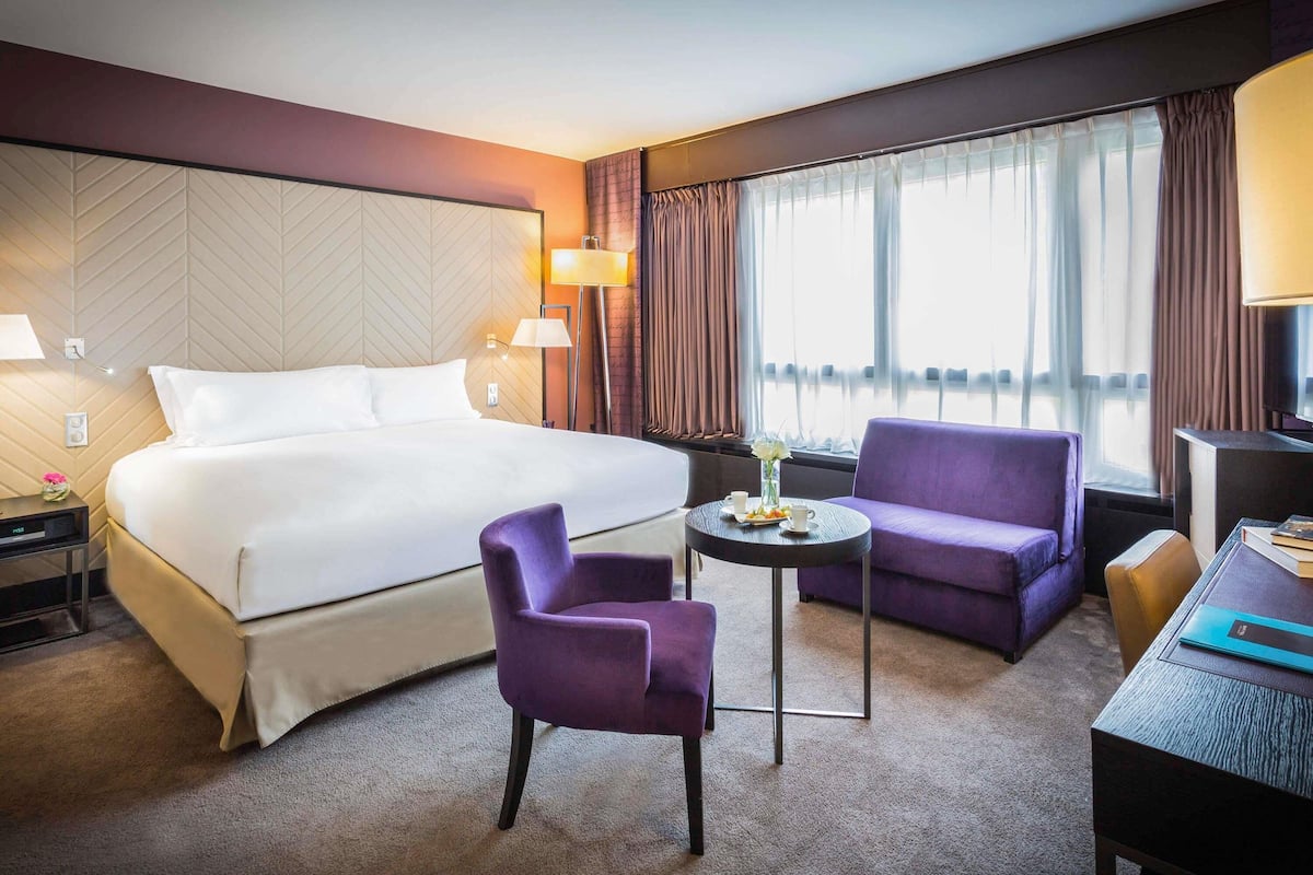 Premium Room, 1 King Bed with Sofa bed (Luxury) | 1 bedroom, premium bedding, down comforters, pillowtop beds