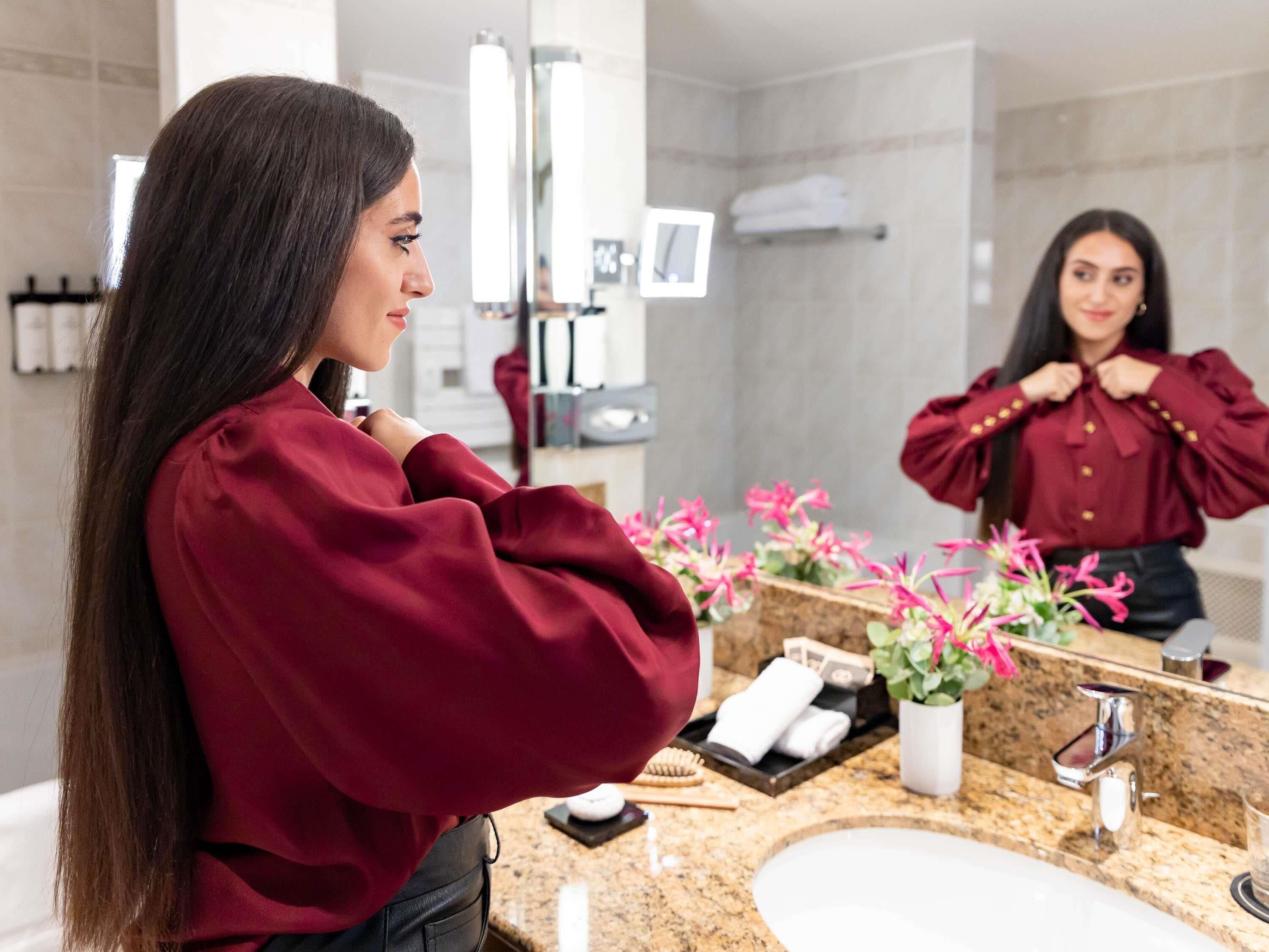 Suite, 2 chambres, balcon, vue ville (Imperiale) | Lavabo de la salle de bain