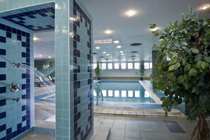 Indoor pool - Danubius Hotel Arena (Budapest)