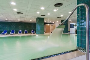 Indoor pool - Danubius Hotel Arena (Budapest)