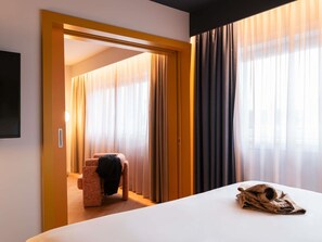 TRIBE Apartment, 1 Double Bed | Premium bedding, pillowtop beds, in-room safe, desk