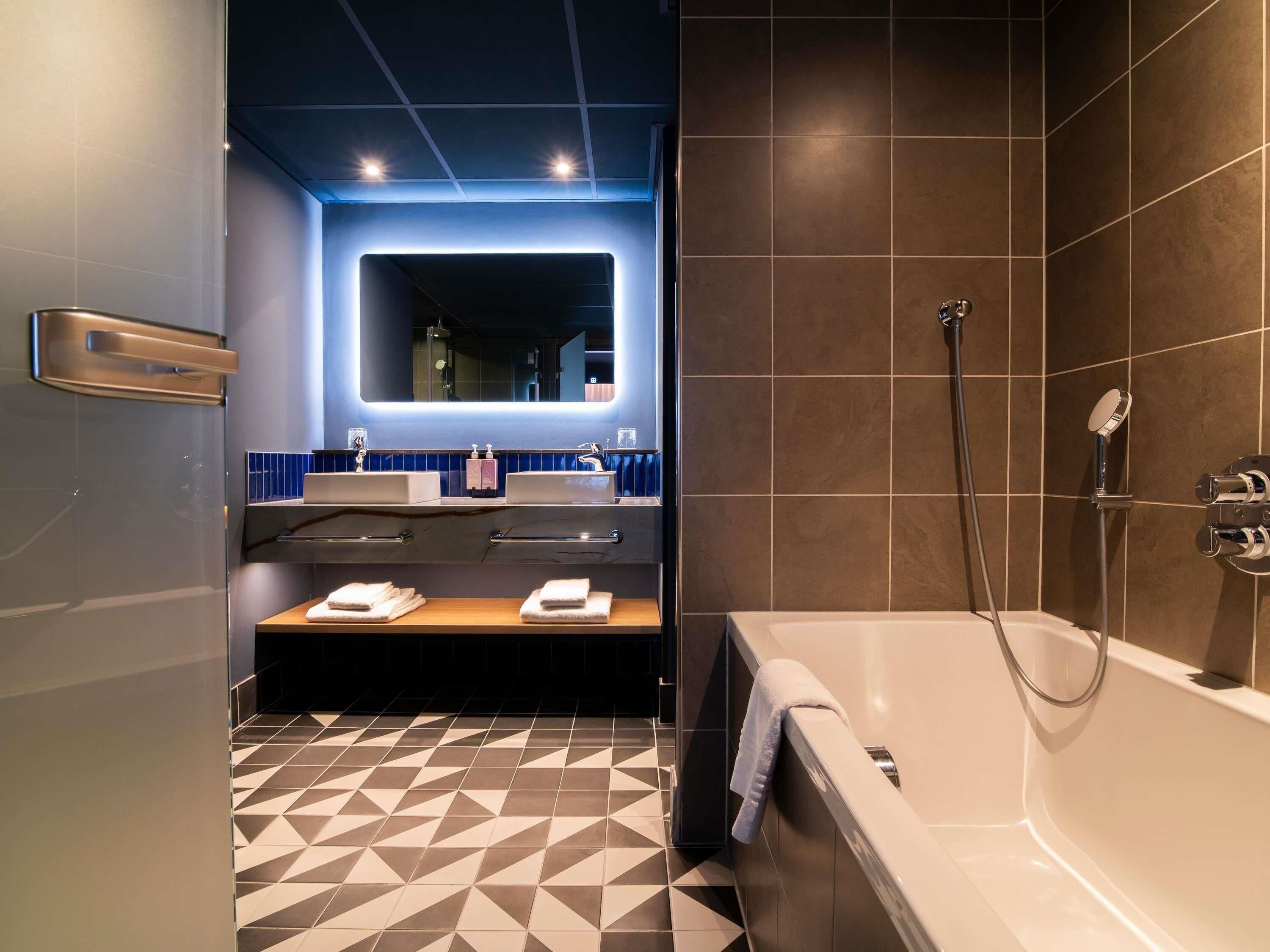 Appartement, 1 tweepersoonsbed | Luxe beddengoed, pillowtop-bedden, een kluis op de kamer, een bureau