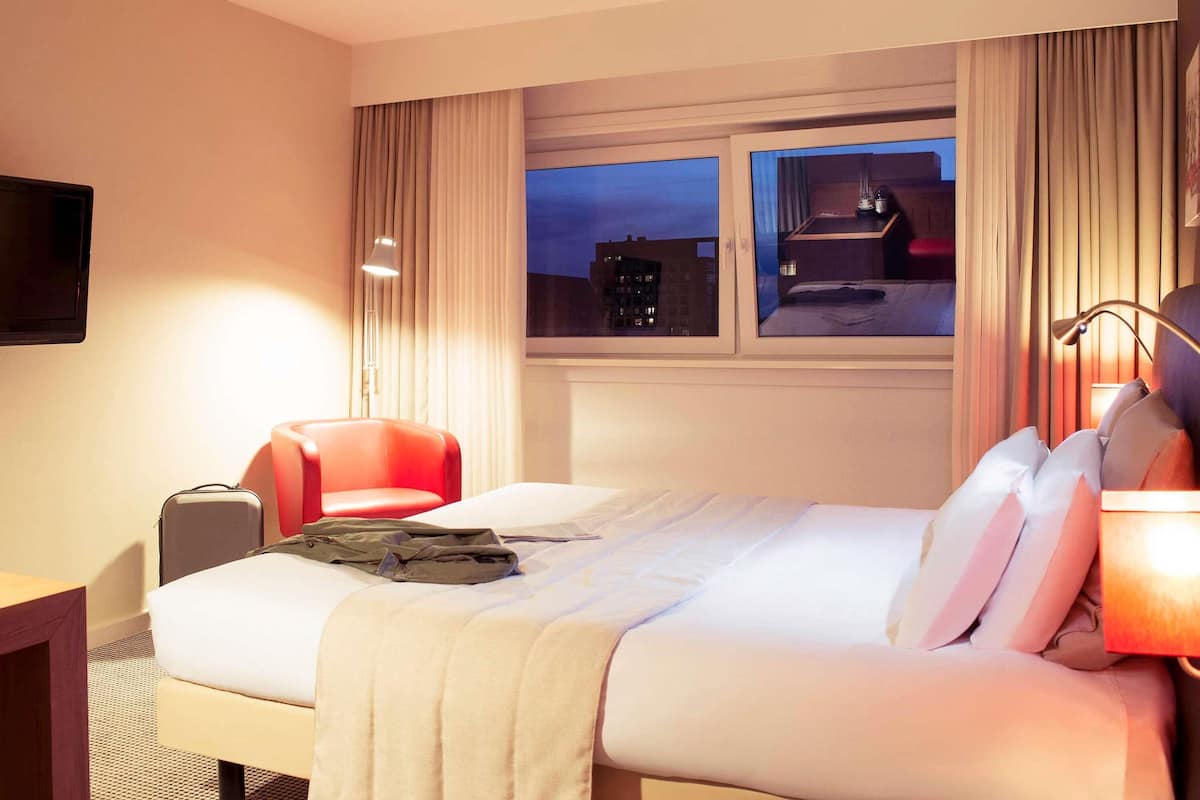 1 bedroom, in-room safe, desk, laptop workspace