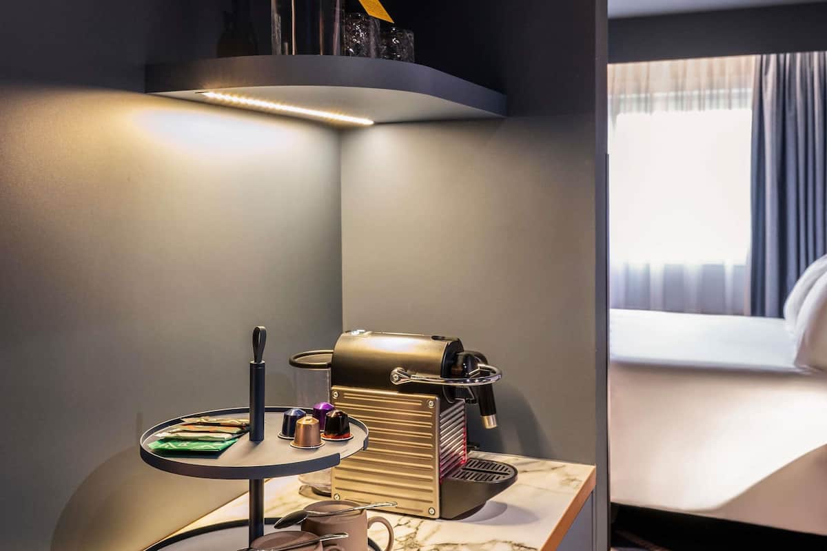 Premium bedding, pillowtop beds, in-room safe, desk