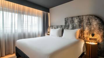 TRIBE Apartment, 1 Double Bed | Premium bedding, pillowtop beds, in-room safe, desk