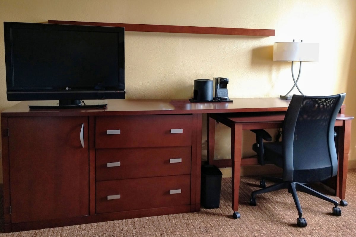 Roupas de cama antialérgicas, escrivaninha