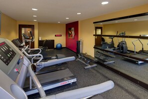 A gym with treadmills, elliptical machines, and exercise balls. - Heritage Place Houston Brookhollow (Houston)