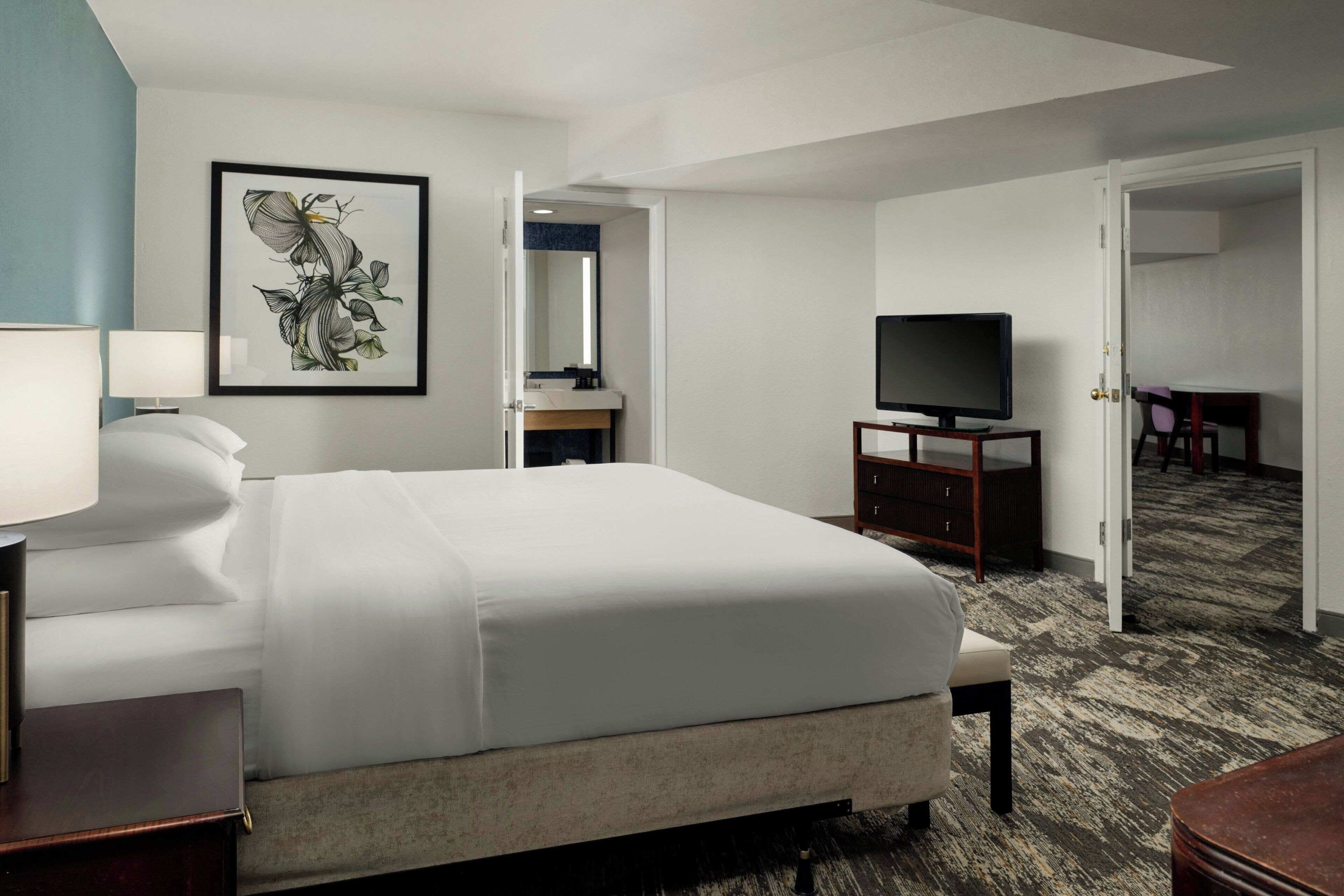 Premium bedding, pillowtop beds, in-room safe, desk