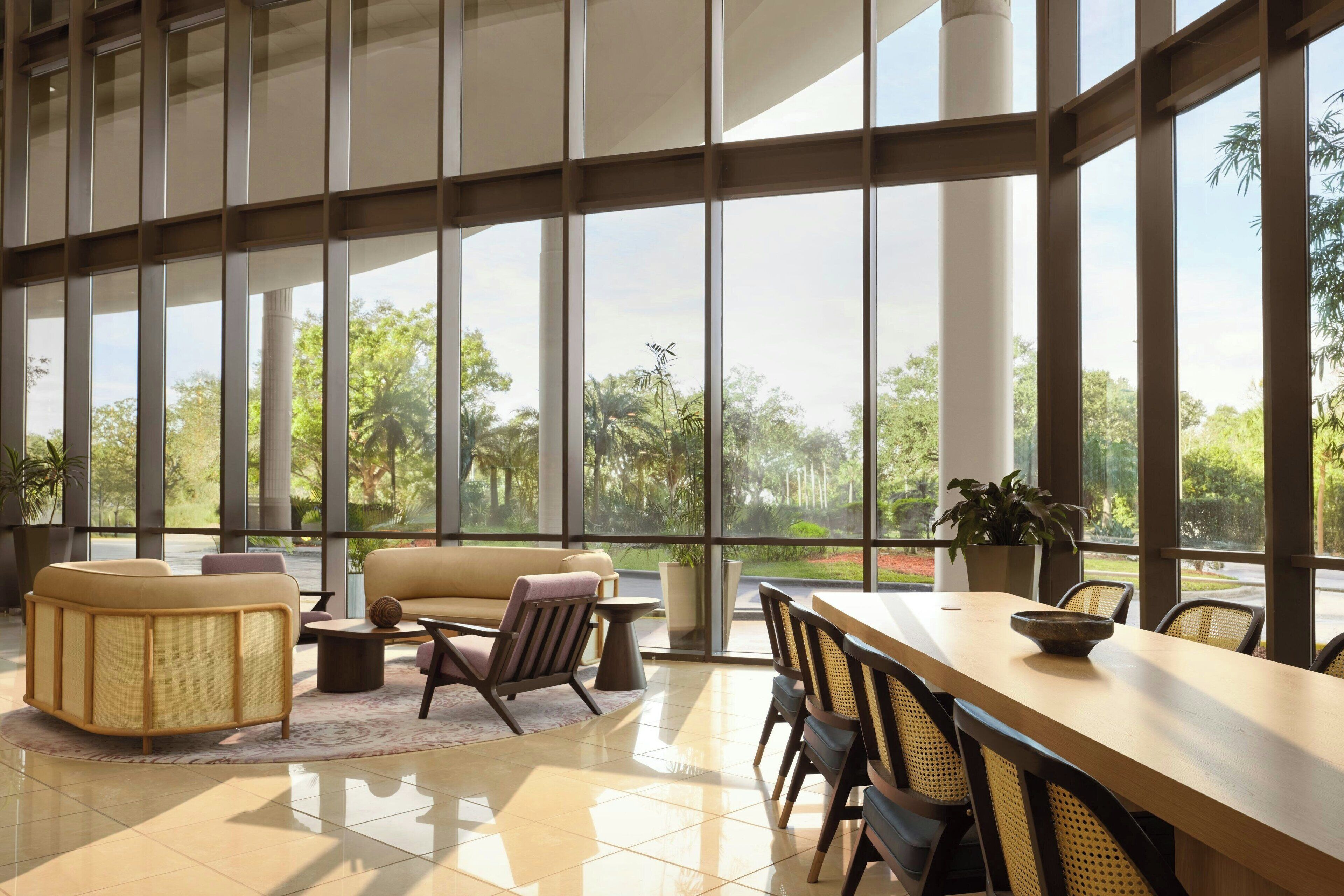 Lobby lounge