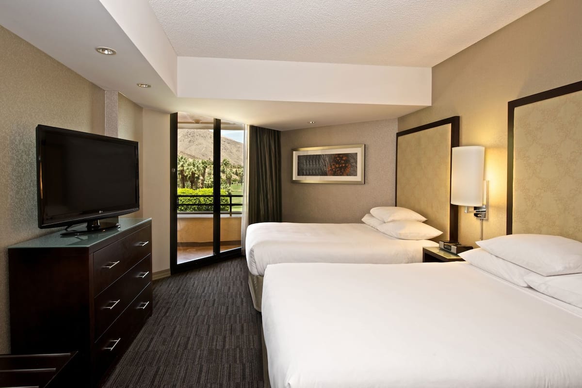 Premium bedding, in-room safe, individually furnished, blackout curtains