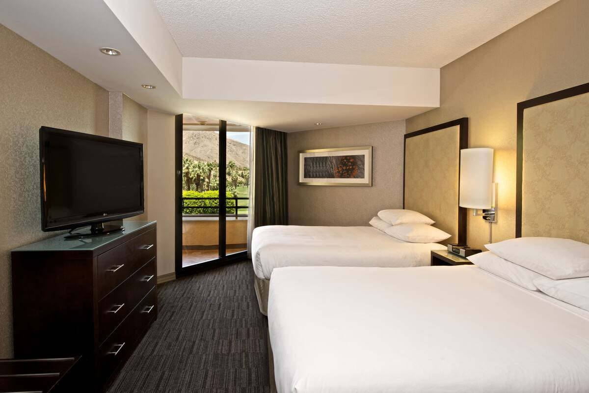 Premium bedding, in-room safe, blackout drapes, iron/ironing board