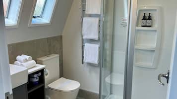 Studio | Bathroom | Eco-friendly toiletries, hair dryer, towels
