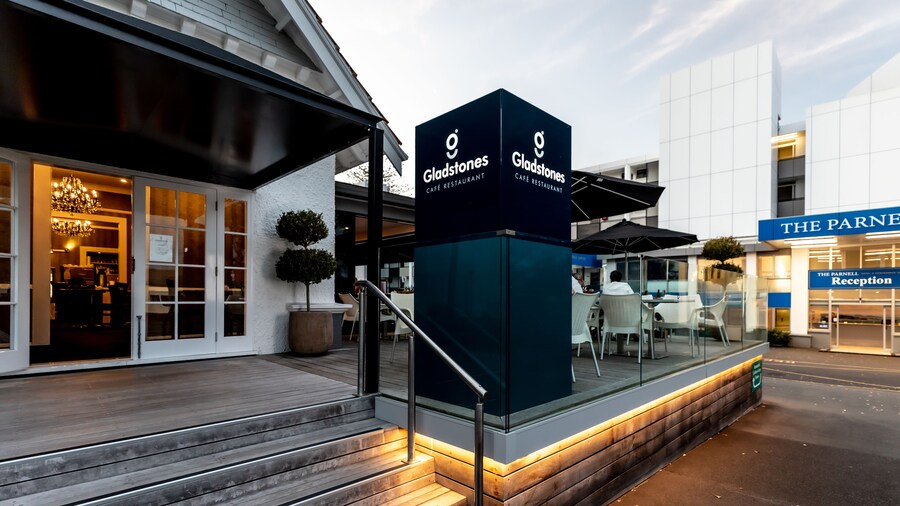 The Parnell Hotel & Conference Centre