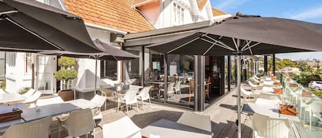 Café da manhã e jantar
