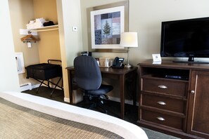 Standard Room, 2 Queen Beds (2 QUEEN BEDS) | Laptop workspace, blackout drapes, iron/ironing board, free WiFi