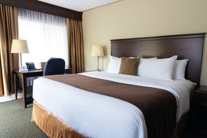 Standard Room, 1 King Bed - Aurora Inn (Kingston)