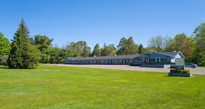 Aurora Inn