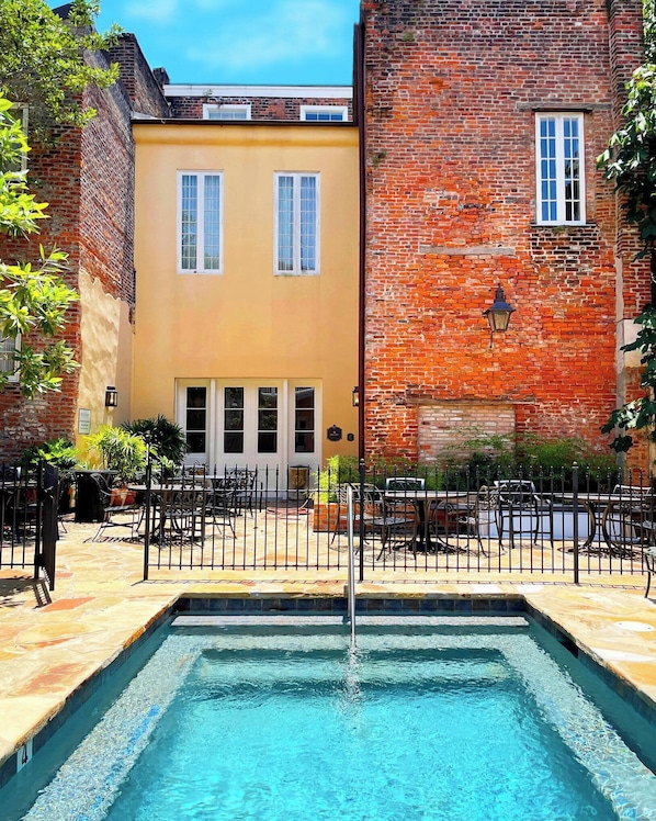 Outdoor pool, pool loungers