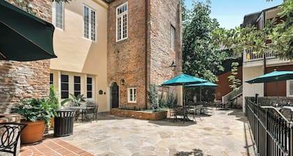 French Market Inn
