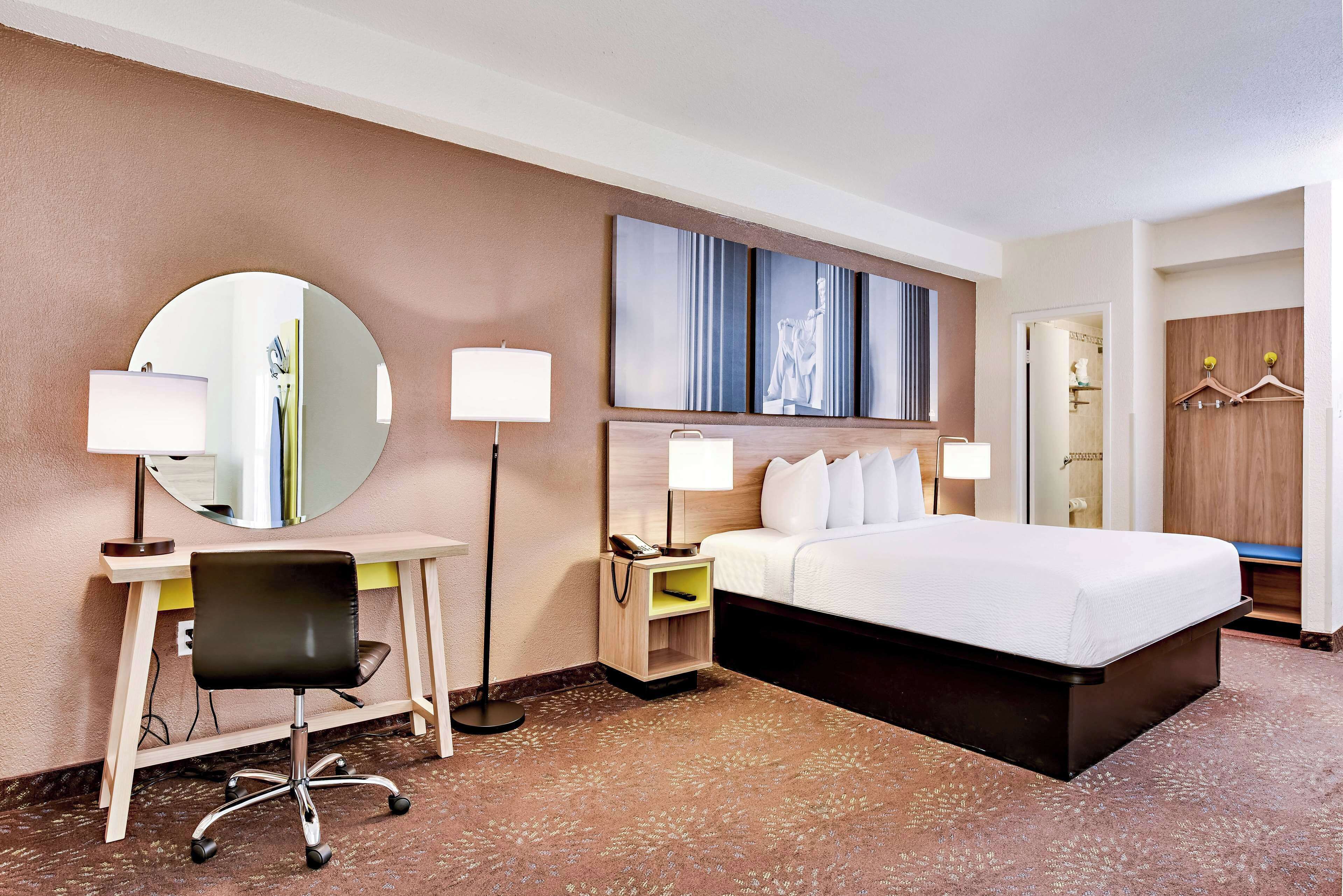 Photo - Days Inn by Wyndham Washington DC/Connecticut Avenue