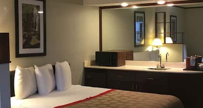 Ramada by Wyndham Portland Airport