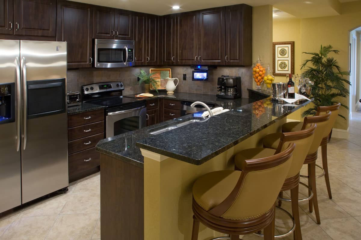 Villa, 2 habitaciones | Cocina privada | Refrigerador, microondas, parrilla de estufa y lavavajillas