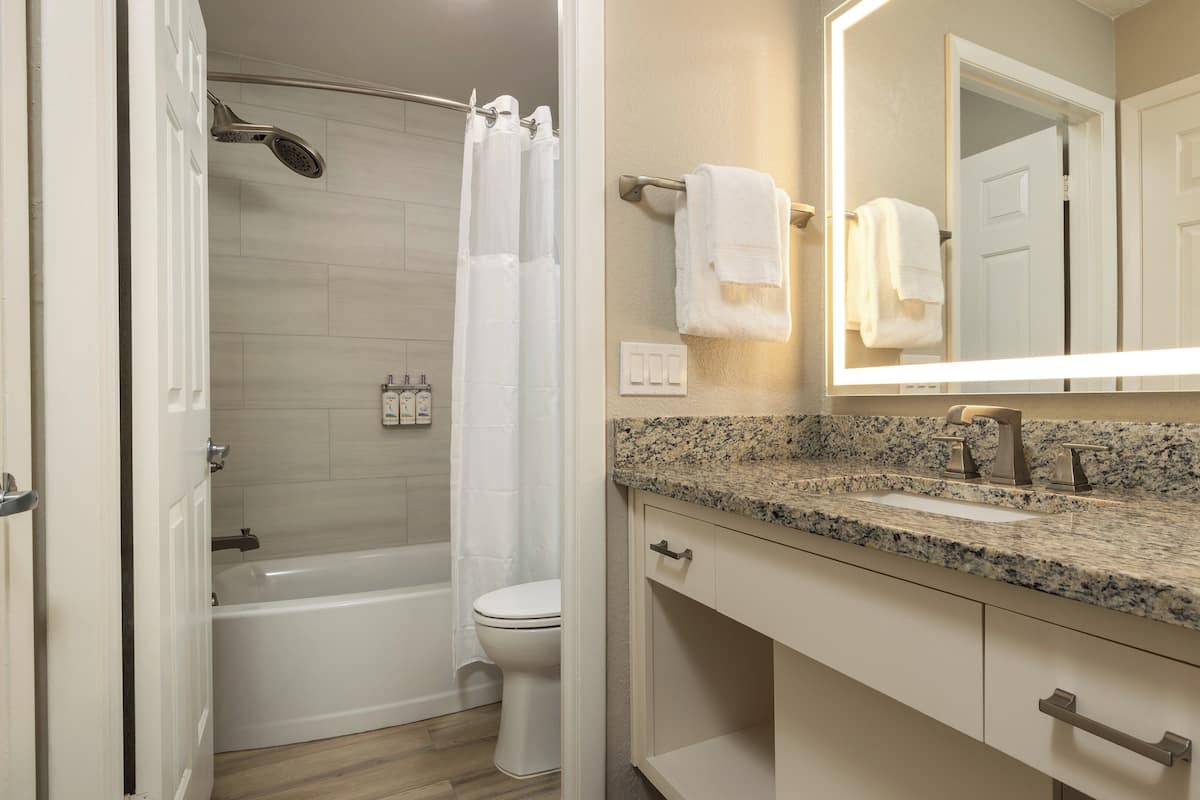 1 bedroom, in-room safe, laptop workspace, blackout drapes