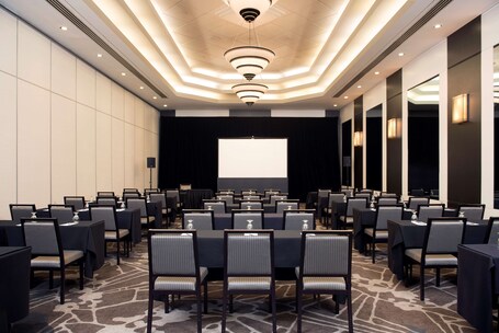 Hilton Toronto Markham Suites Conference Centre Spa - Image 28