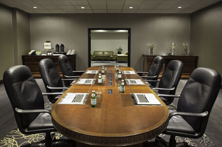 Hilton Toronto Markham Suites Conference Centre Spa - Image 31