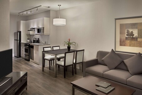 Hilton Toronto Markham Suites Conference Centre Spa - Image 39