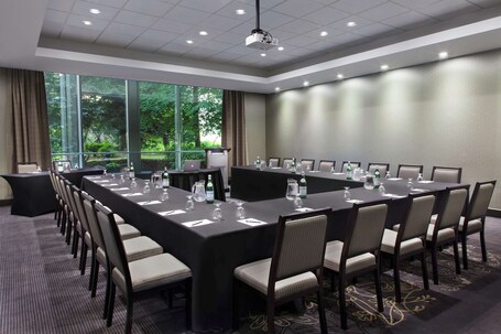 Hilton Toronto Markham Suites Conference Centre Spa - Image 92