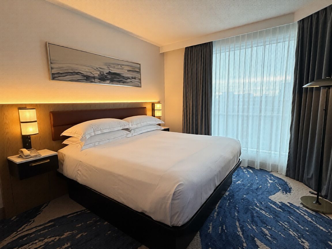 Hypo-allergenic bedding, in-room safe, desk, laptop workspace