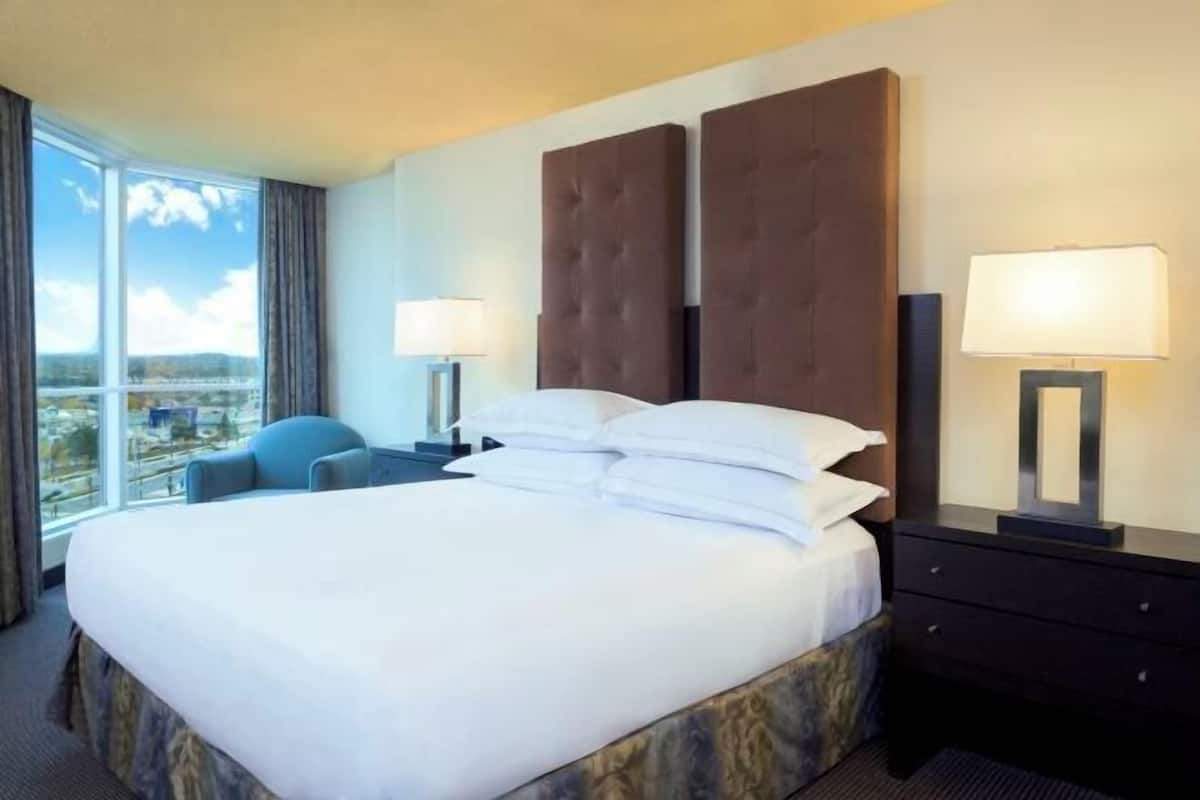 1 bedroom, hypo-allergenic bedding, in-room safe, desk