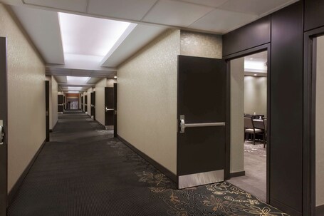 Hilton Toronto Markham Suites Conference Centre Spa - Image 56