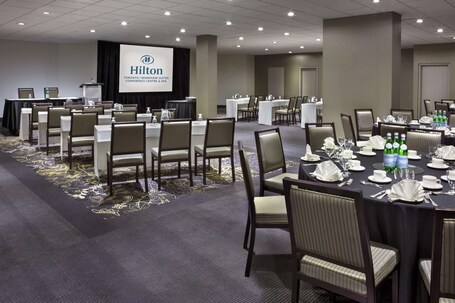 Hilton Toronto Markham Suites Conference Centre Spa - Image 34