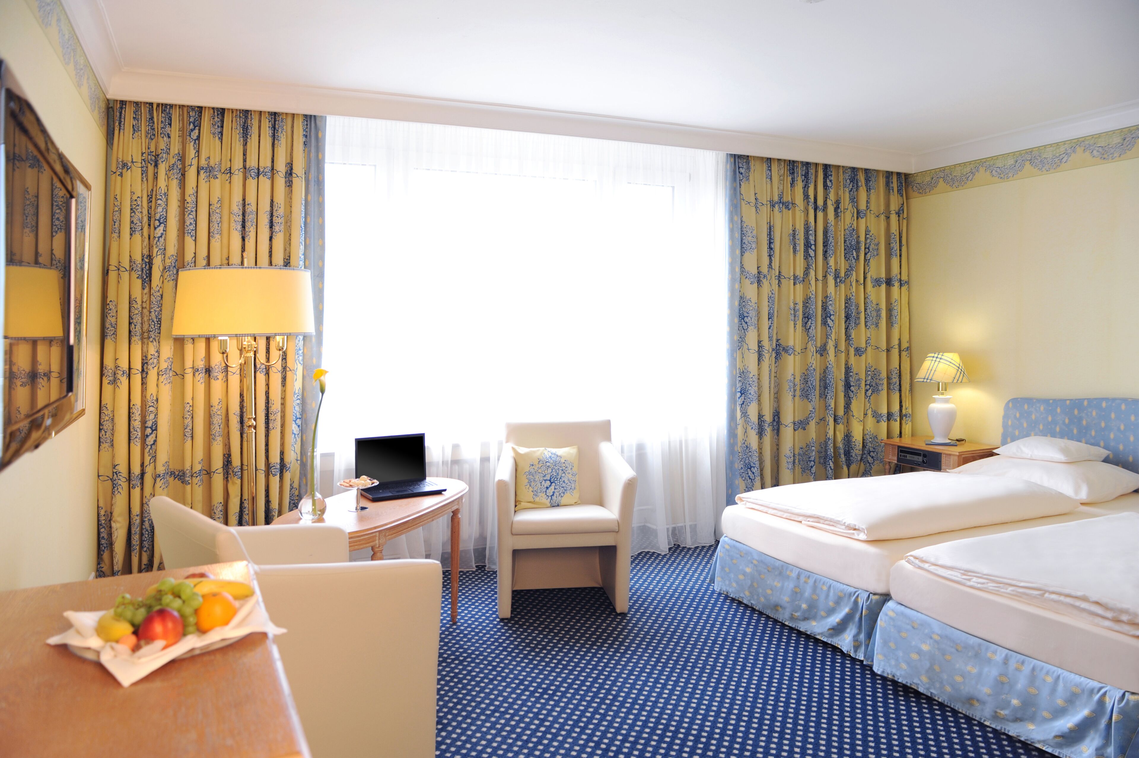 1 bedroom, premium bedding, in-room safe, desk