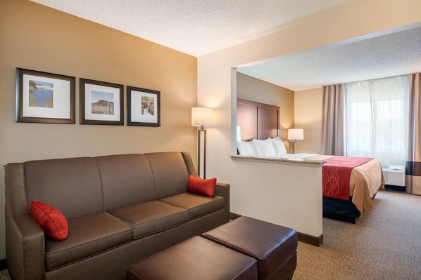 Suite, Non Smoking | In-room safe, desk, soundproofing, iron/ironing board - Comfort Inn Medford North (Medford)