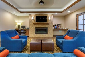 Lobby - Comfort Inn Medford North (Medford)