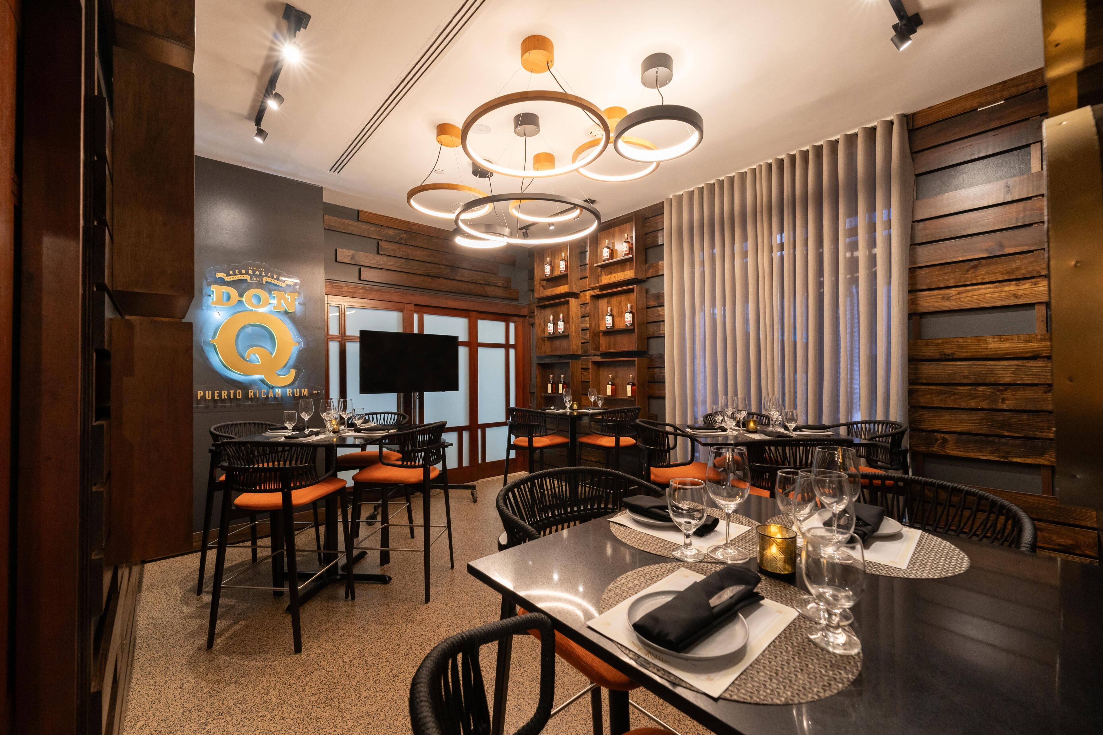 3 restaurantes; se sirven desayunos, comidas, cenas y brunch