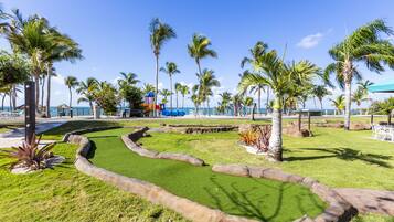 Mini-golf