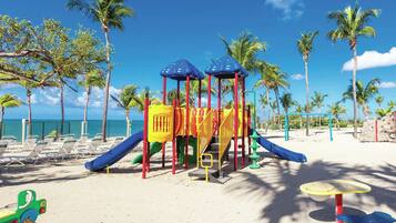 Children’s play area – outdoor