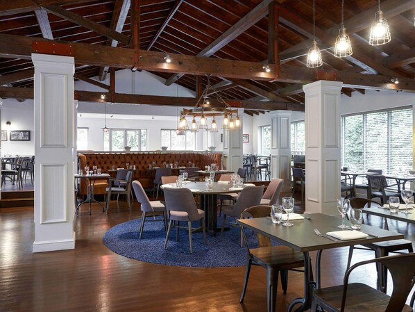 Daily English breakfast (GBP 16.45 per person) - Novotel London Stansted Airport (Stansted)