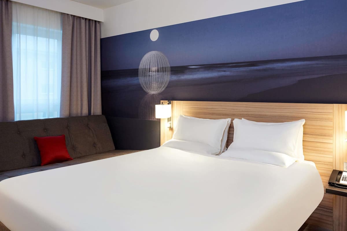 Literie hypoallergénique, coffre-fort pour ordinateur portable, bureau