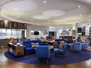 Breakfast and dinner served - Novotel London Stansted Airport (Stansted)