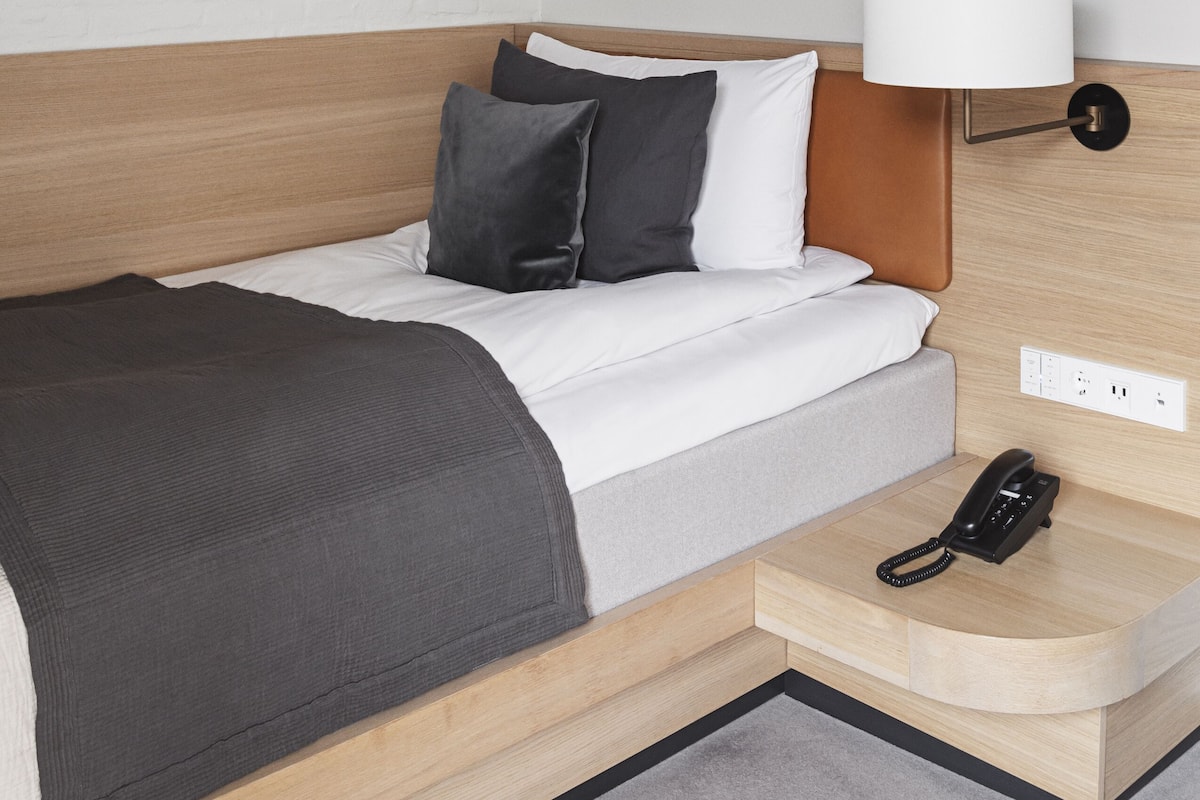 Premium bedding, pillow-top beds, minibar, in-room safe